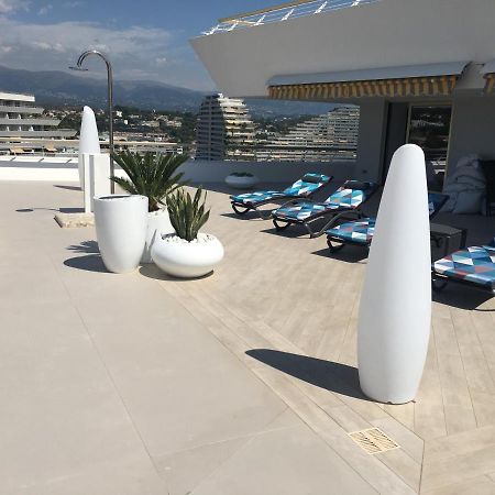 ヴィルヌーヴ・ルベPort Marina Baie Des Angesアパートメント エクステリア 写真